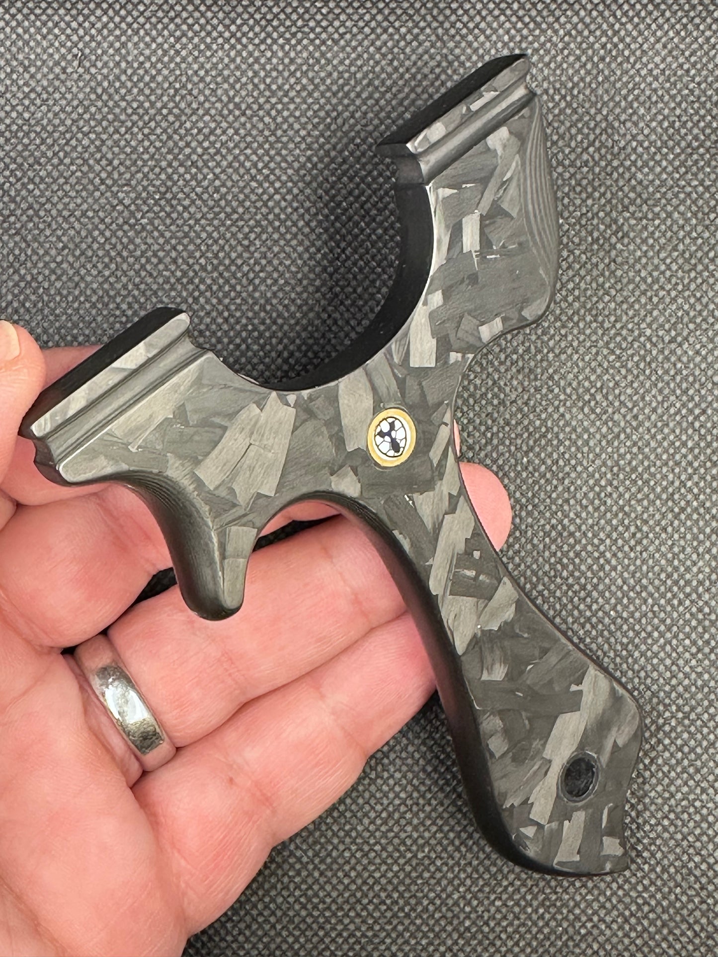 Karo - Carbon Fiber