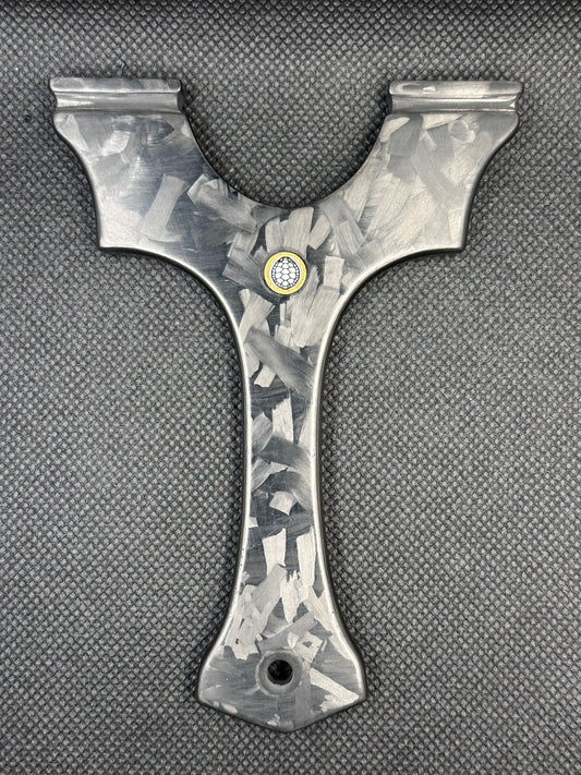 Victor - Carbon Fiber