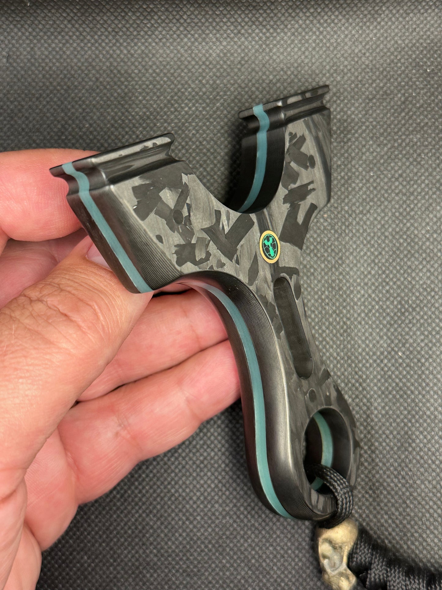 Mojo Compact - Carbon Fiber